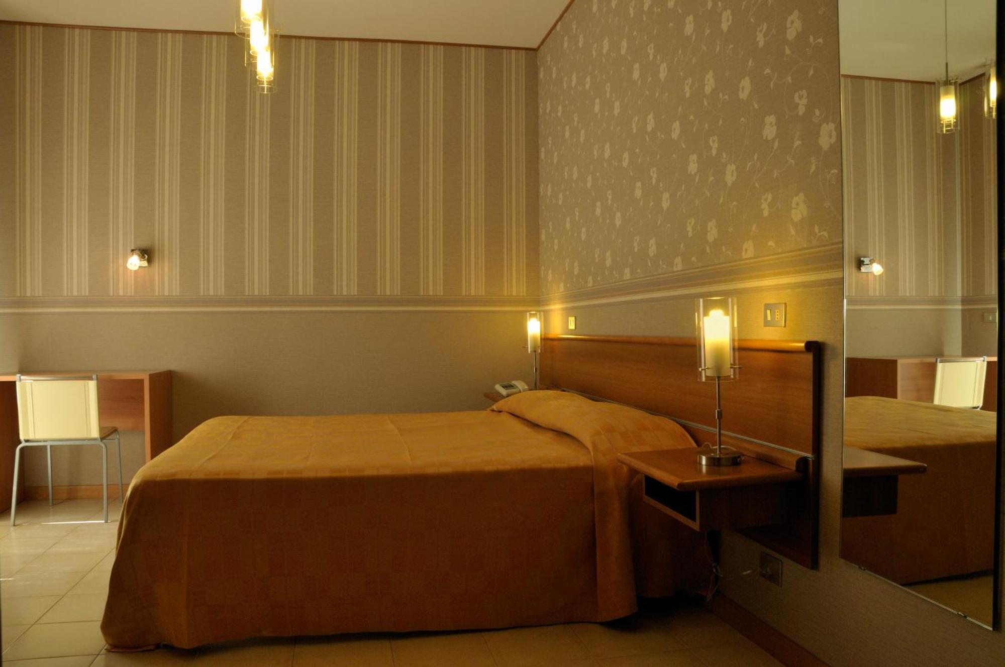 Ulivi E Palme Hotel 3*